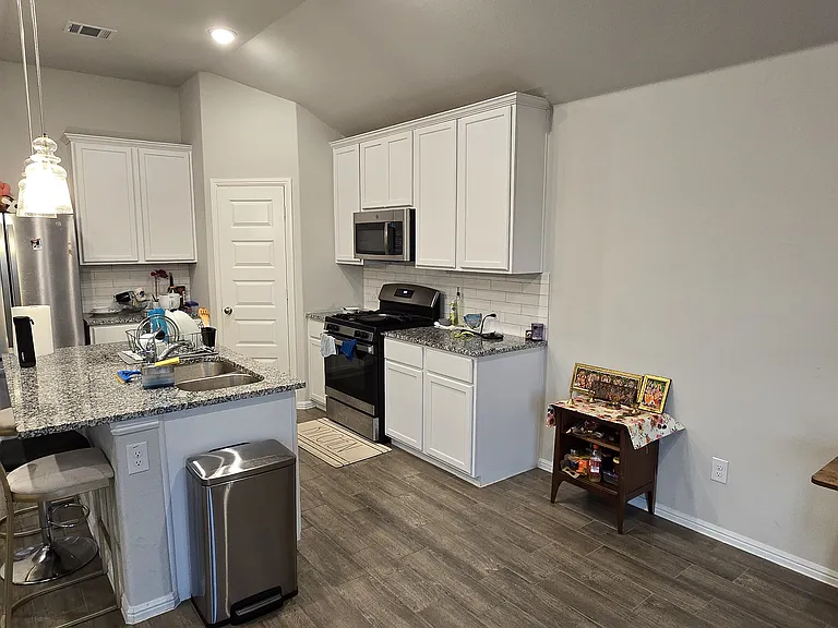 14220 Aberavon Dr — Photo 7