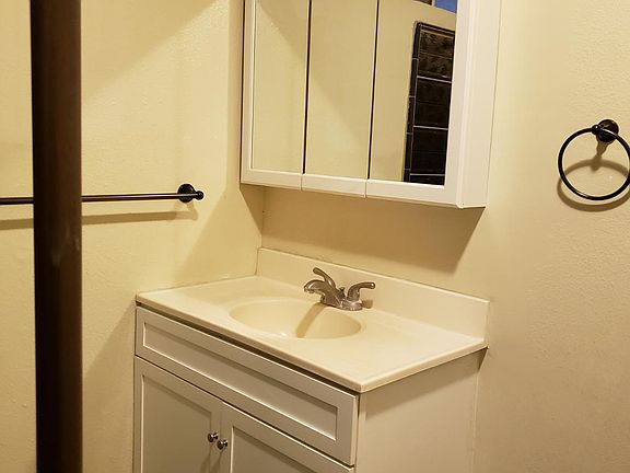 4th image of 226 Newland St #226