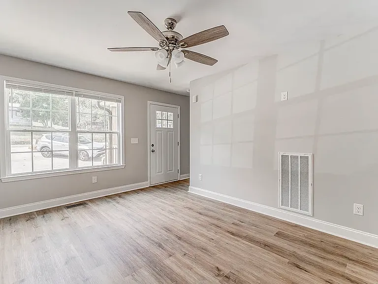 124 Callahan Cavender Rd SE #B — Photo 16