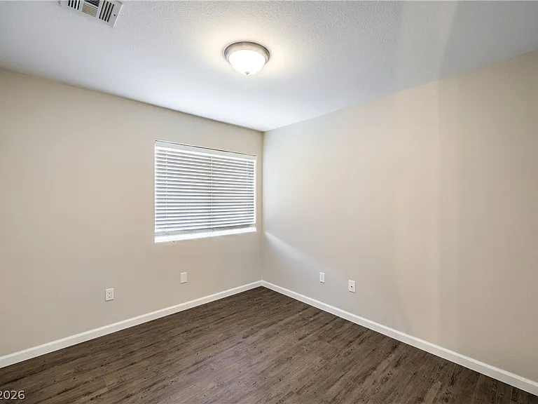 10650 Streamside Ave — Photo 17