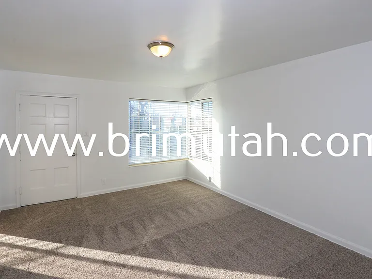 2613 S Hartford St — Photo 3