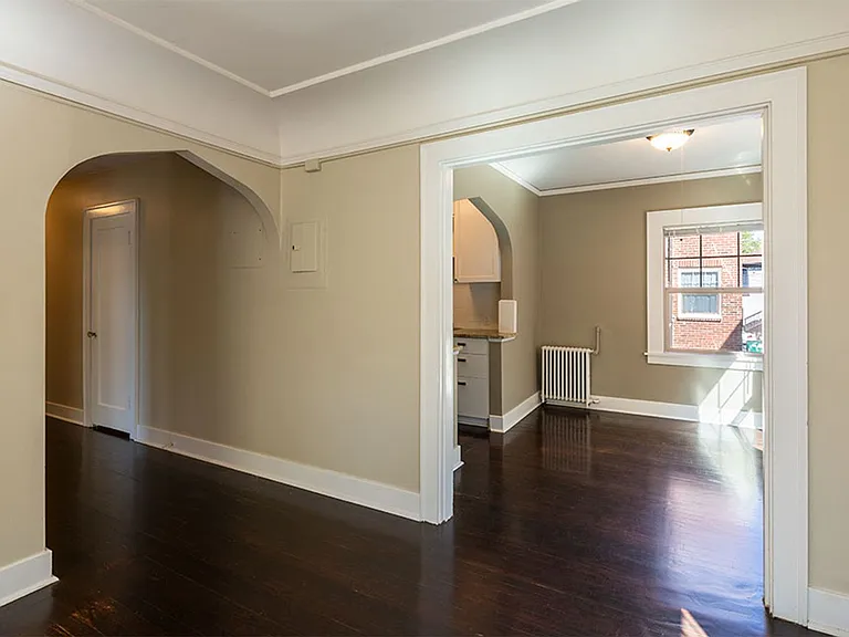 Westland Manor — Photo 8