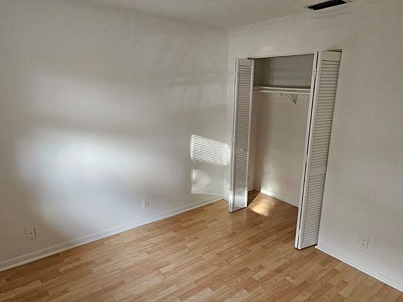 3rd image of 5180 NE 6th Ave