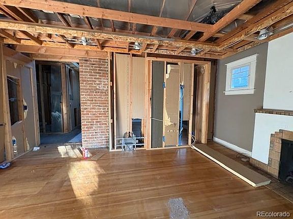 2nd image of 1330 S Corona Street