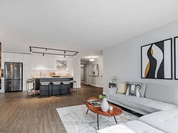 18 Hollywood Ave #1205, Toronto, ON M2N 6P5