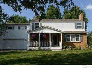 22 Ponderosa Dr, Williamsville, NY 14221