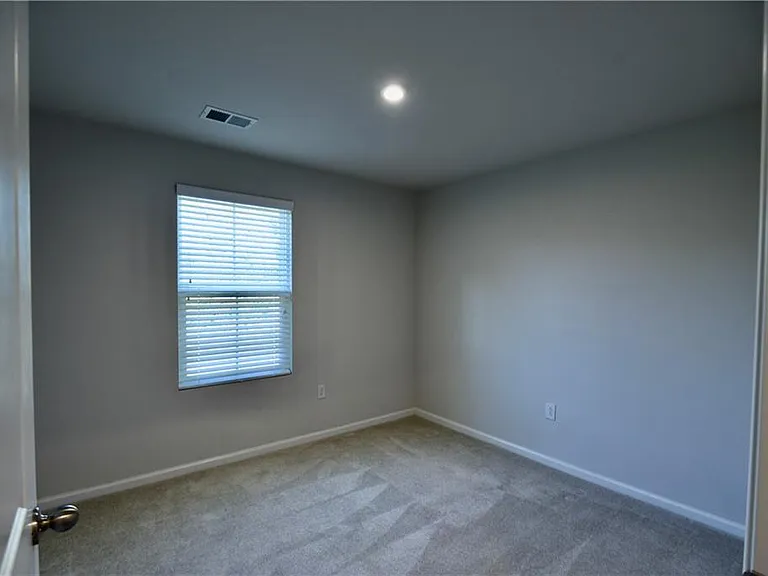 8421 Limerick Ln — Photo 15