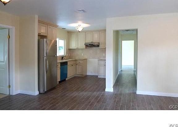 3rd image of 395 N Chester Ave