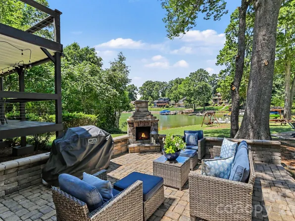 118 Waterfowl Ln, Mooresville, NC 28117