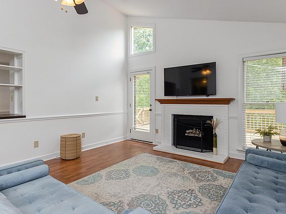 5th image of 5500 Fortunes Ridge Dr APT 86A