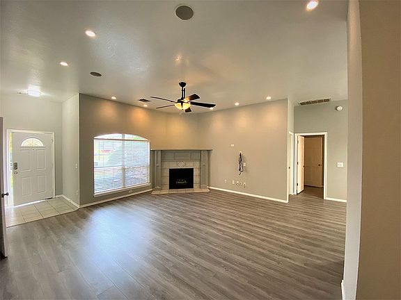 5th image of 1708 Parkridge Dr