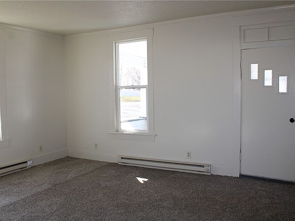 3rd image of 1403 W South 3rd St