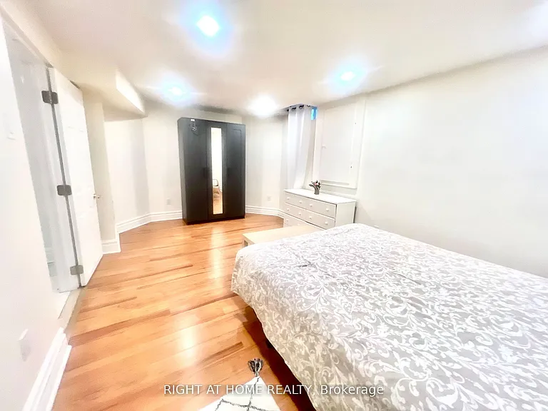 289 Laurentian Ave #BASEMENT — Photo 7