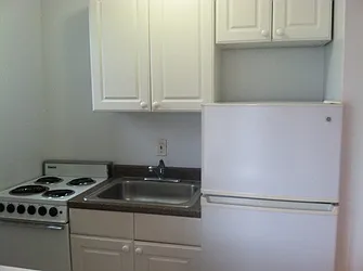 Rented by Acacia Realty