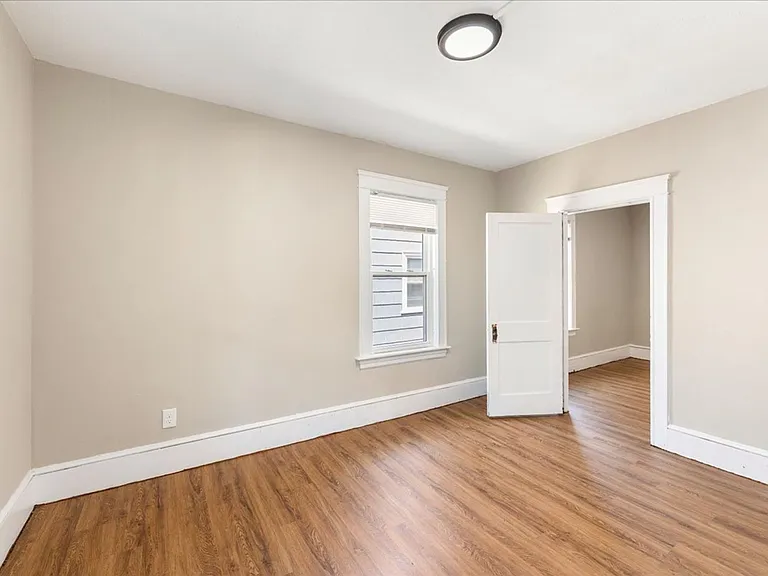 425 Wood Ave #427 — Photo 8