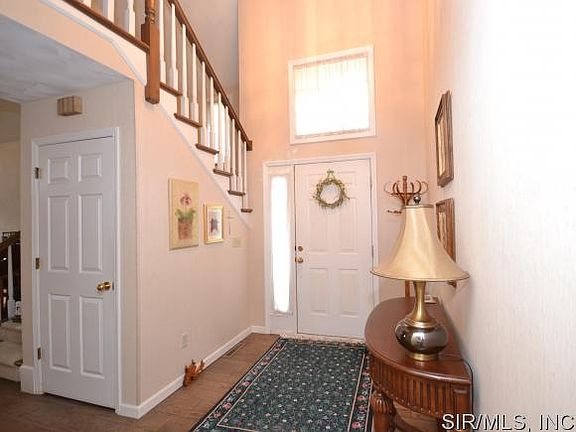 2nd image of 208 Lake Lorraine Dr
