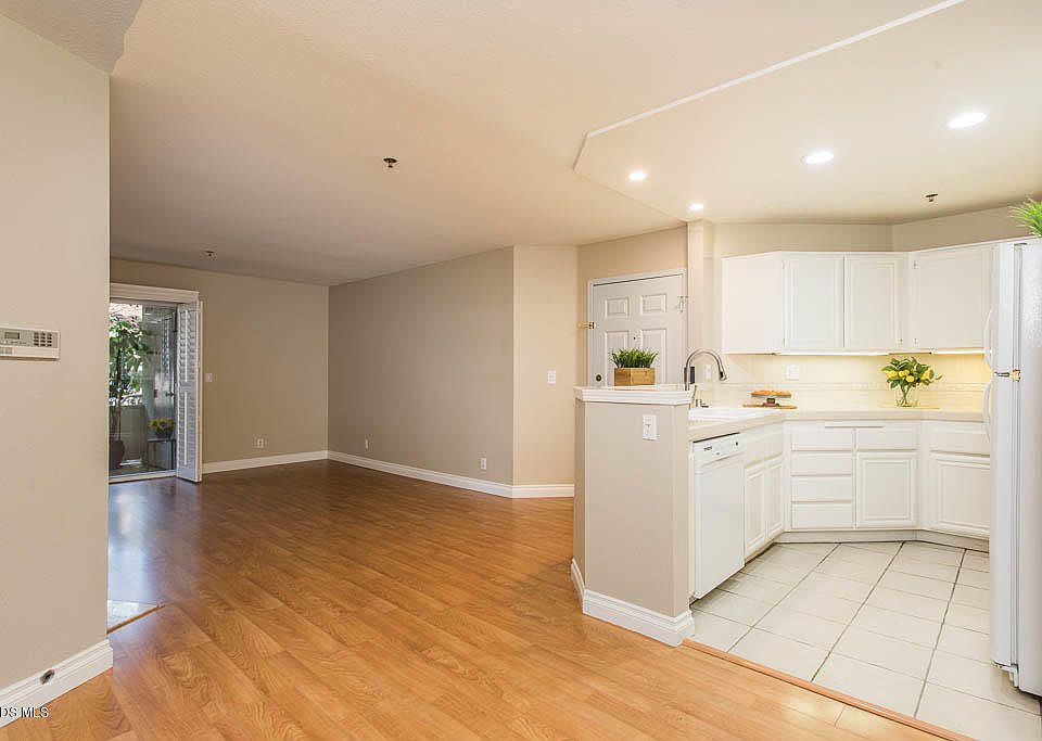1st image of 653 Oak Run Trl Unit 204