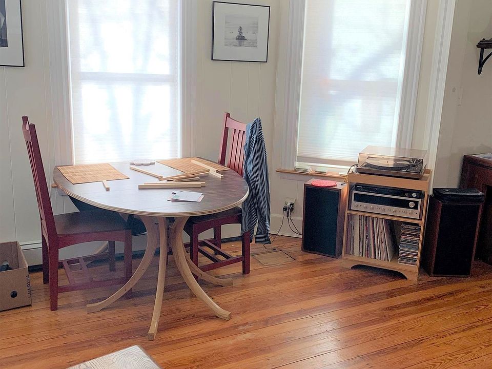 1st image of 68 Alpine St #3