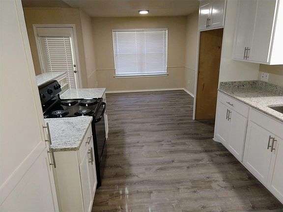 5th image of 1909 Lynbrook Ln