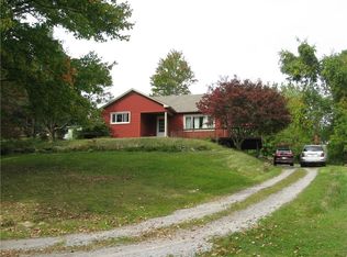 830 Longvue Dr, Ellwood City, PA