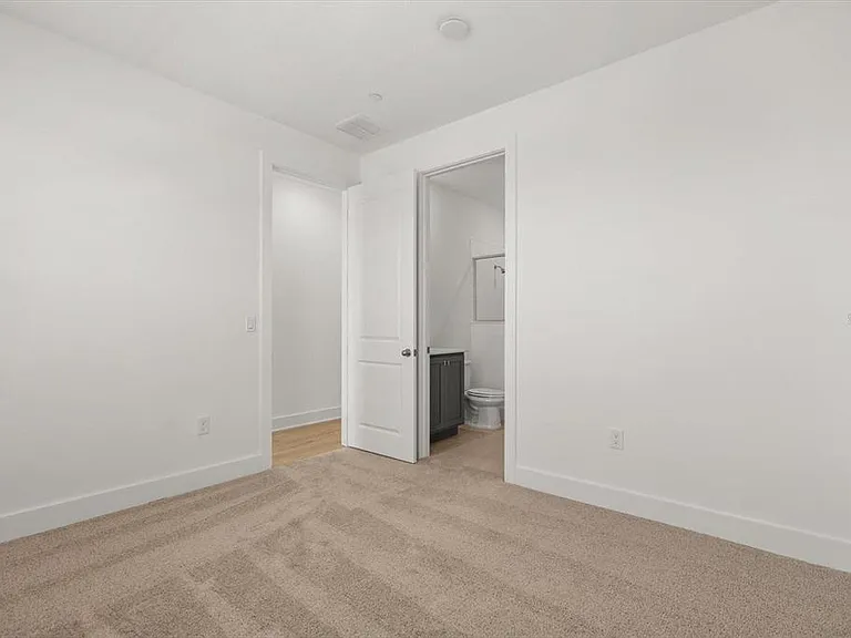 15489 Hamlin Park Dr — Photo 18