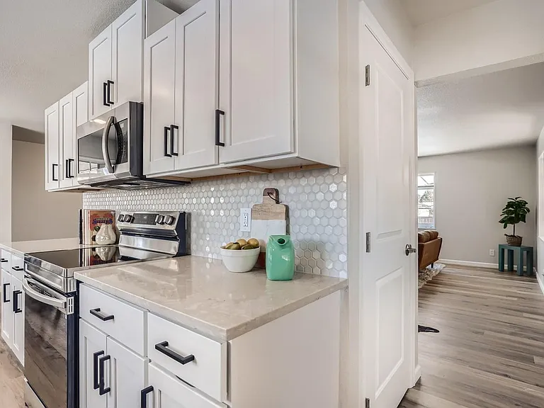 3074 S Robin Way — Photo 3