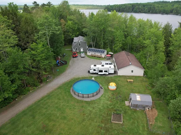 59 Camp Road, Palmyra, ME 04965