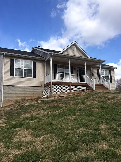 77 Goldenrod Rd