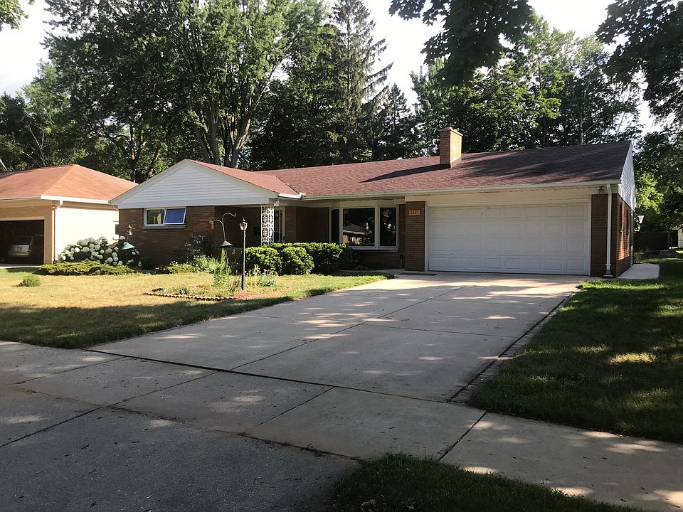 1321 Bond St, Green Bay, WI 54303 Zillow