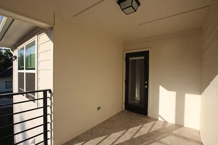 307 N Henry St #15 — Photo 13