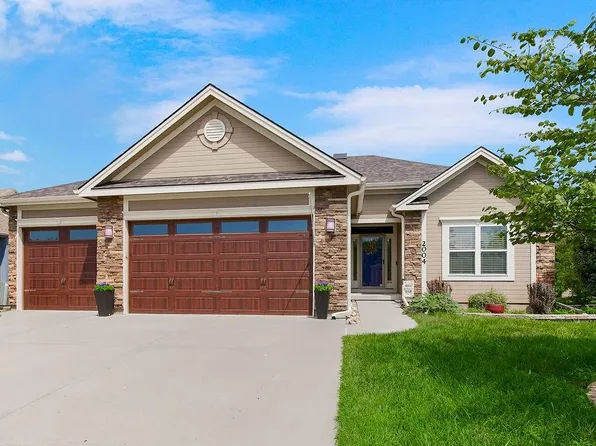 2004 NE 197th Ct, Smithville, MO 64089