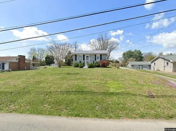 125 Fairridge Rd, Johnson City, TN 37604