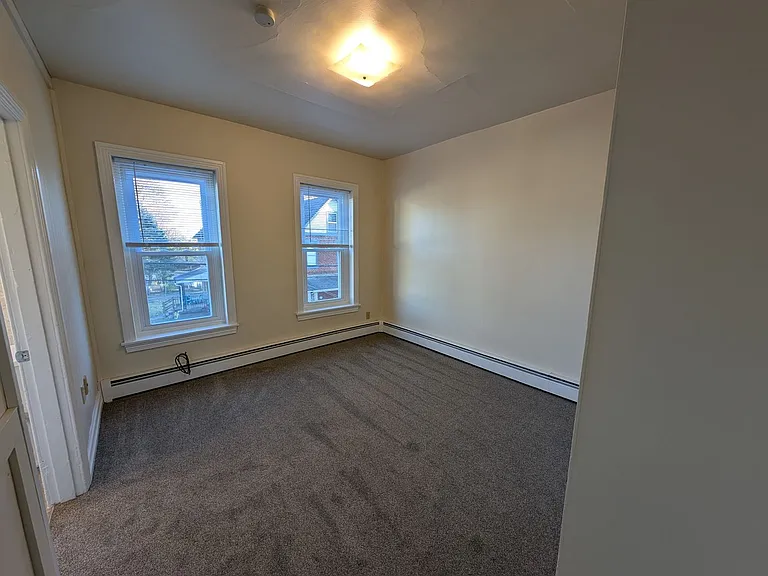 727 Glasgow St — Photo 8