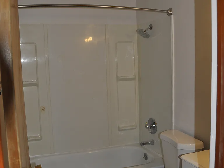 1322 N Holladay Dr — Photo 9