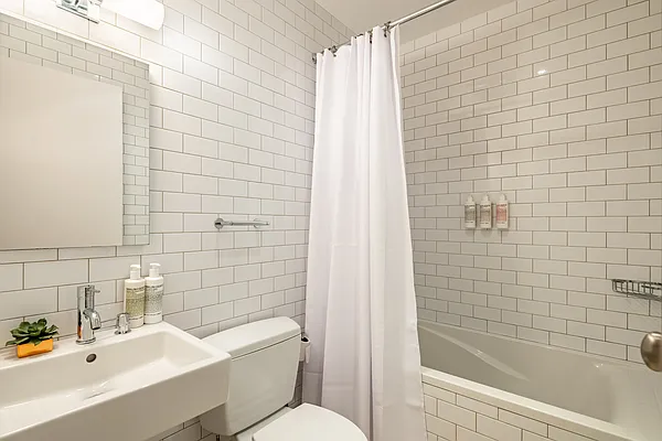 Rented by Rove Travel LLC | media 31