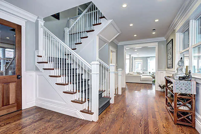 510 Hawthorn Ave — Photo 5