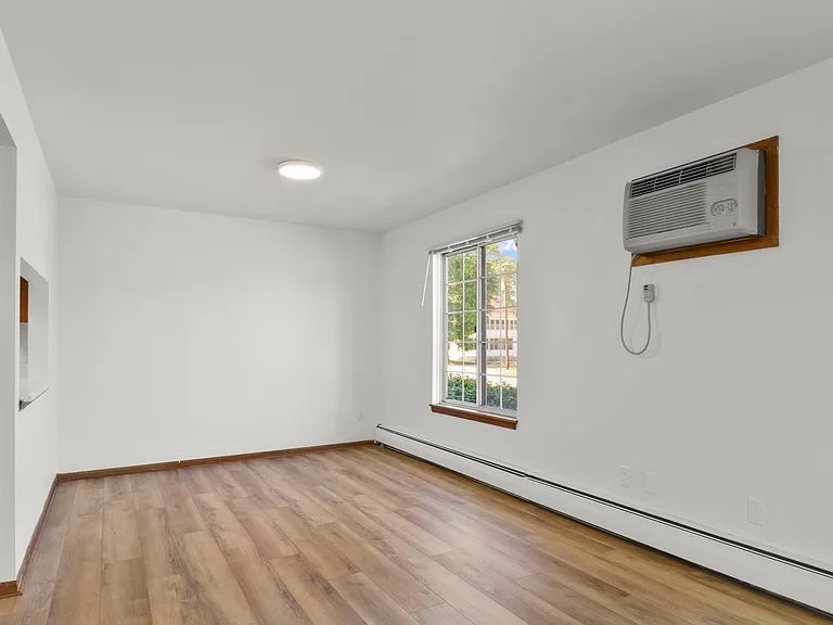 526 W Franklin St #4 — Photo 19