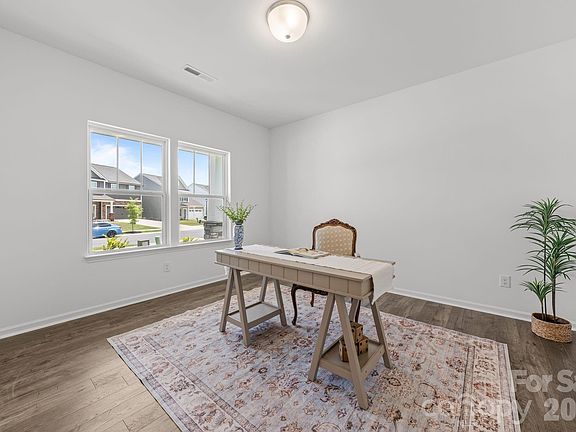 4th image of 227 Redondo Dr