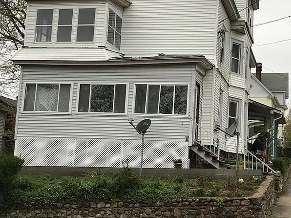 26 Rosemary St, New London, CT 06320