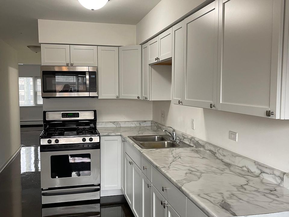 1st image of 10491 W Touhy Ave #2W