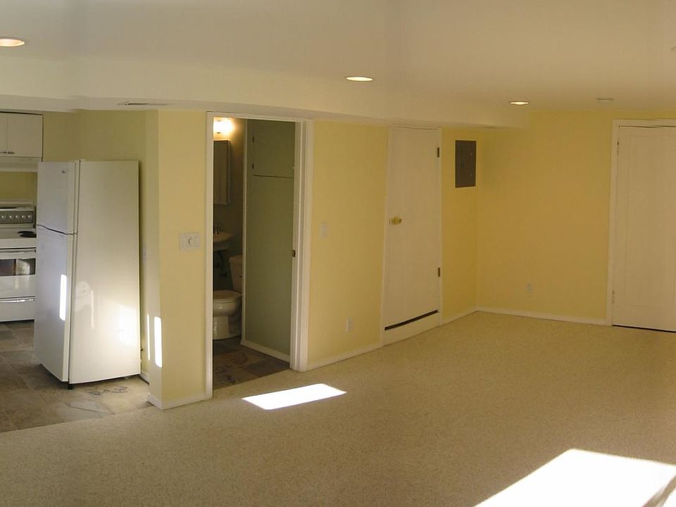 2nd image of 2751 NE 94th St