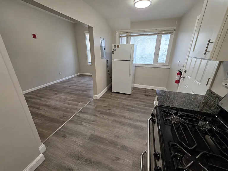 93 Summit St #2 — Photo 7
