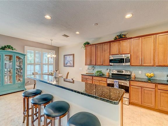 4th image of 14721 Lake Magdalene Cir