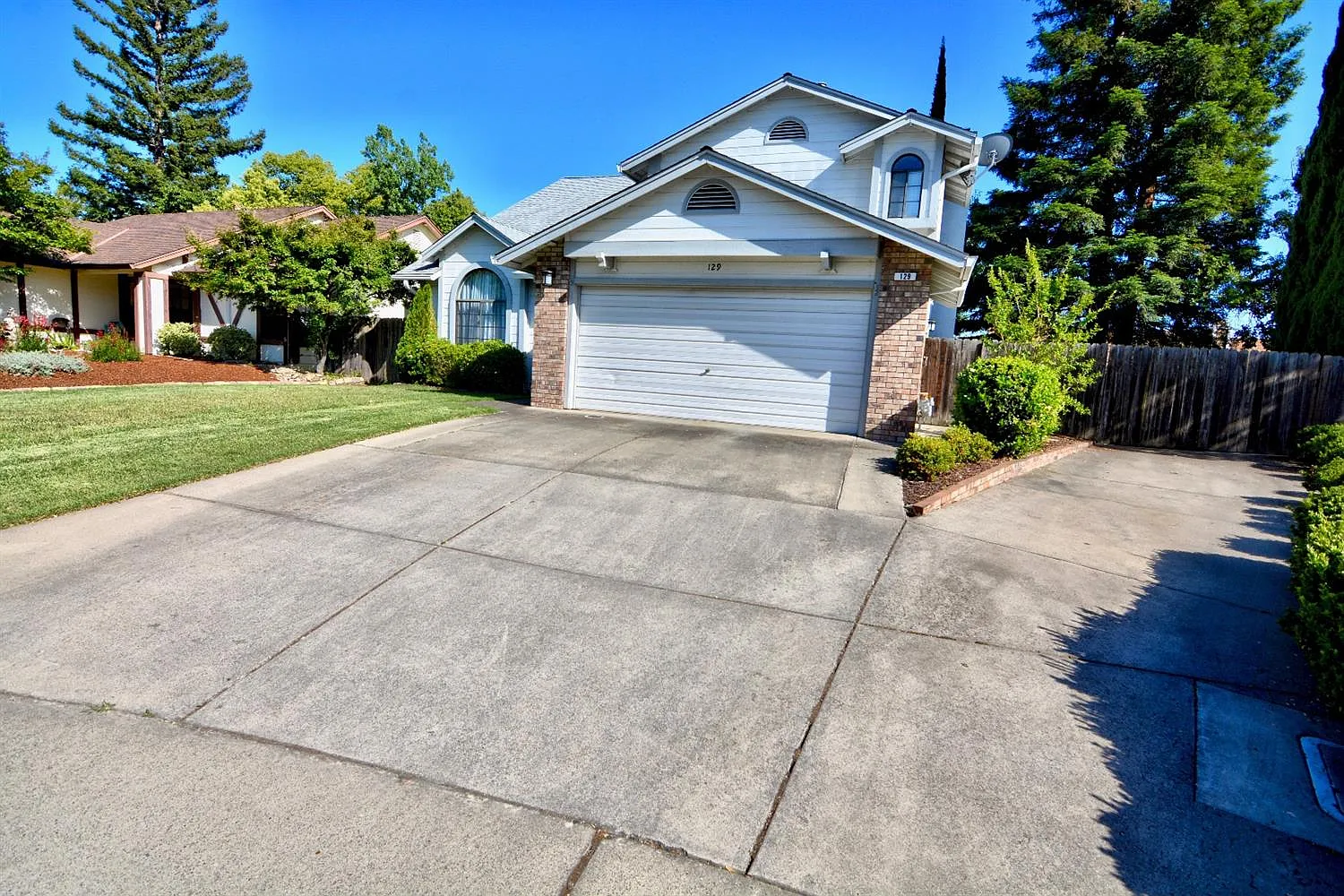 129 Barrows Way photo 1