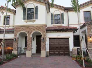 8757 NW 98th Ave, Doral, FL 33178