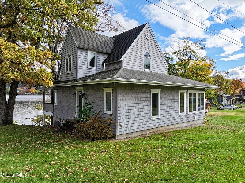 3rd image of 11 Coates Point Road