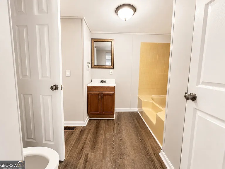 380 Browns Rd — Photo 12
