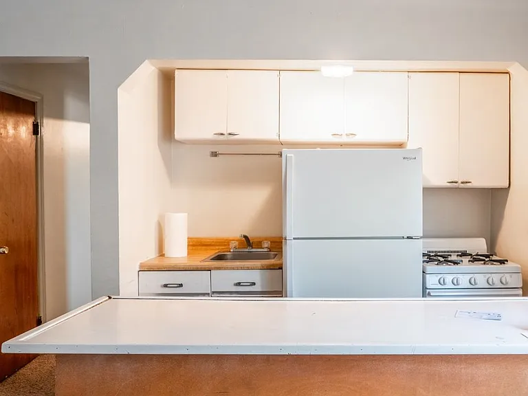 412 Volkert Pl — Photo 6