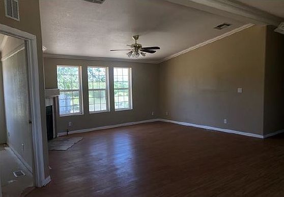 Additional Living Room