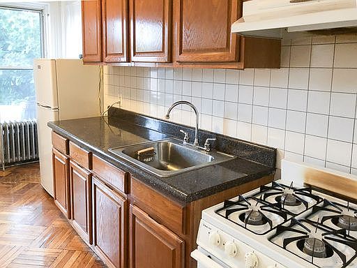 2nd image of 67 Cambridge Pl APT 4R